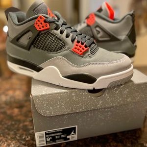 Jordan 4 Retro "Infrared" DH6927-061- BNIB